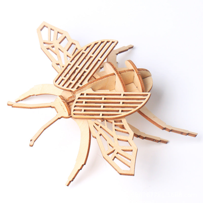 Wooden model puzzle 3D insect