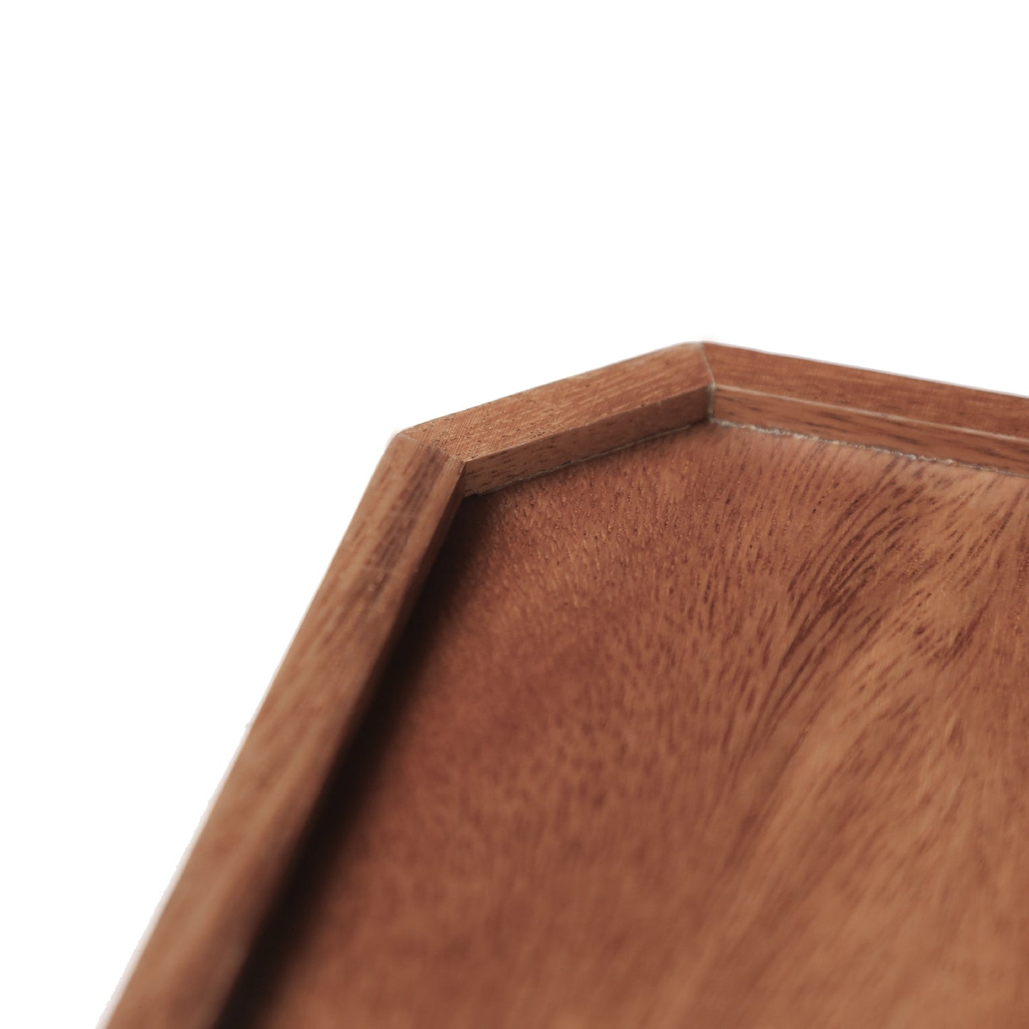 Pentagonal solid wood pallet