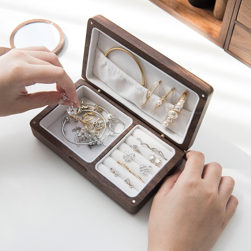 Solid wood jewelry box storage box exquisite earrings ring necklace simple portable small hand jewelry box